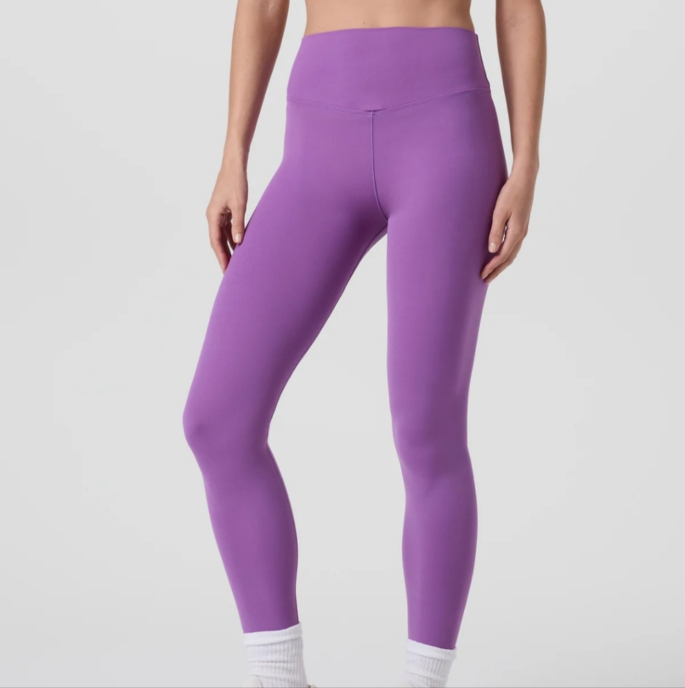 Vuori All the form in bright violet Medium Women's Leggings